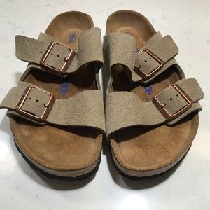 BRAND NEW- Soft foot bed Birkenstock Arizona sandal